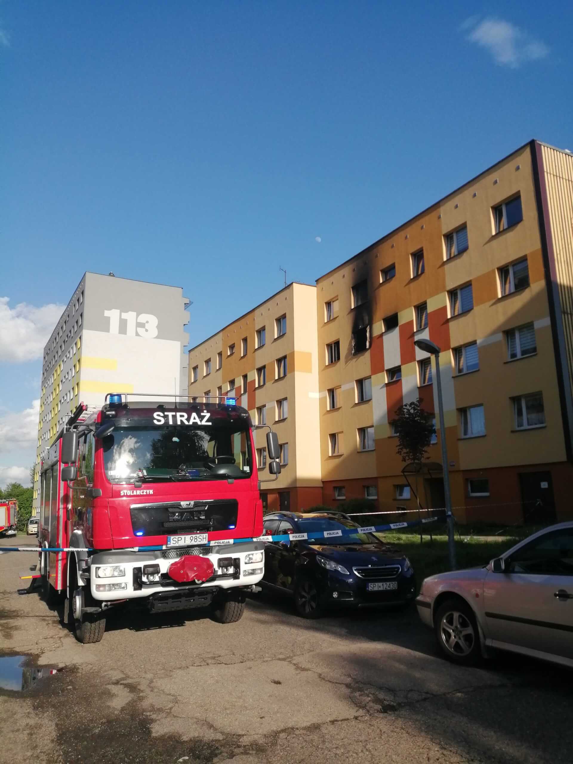 Pożar bloku przy ul. Curie-Skłodowskiej w Piekarach Śląskich