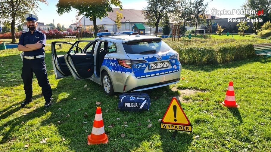 Policjanci edukują najmłodszych mieszkańców