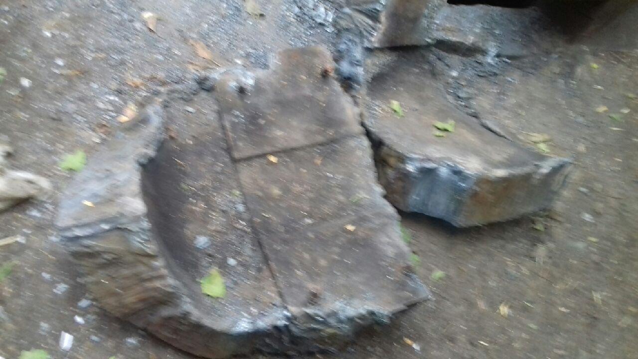 Wycięte fragmenty kopuły schronu w Piekarach Śląskich - Dąbrówce Wielkiej