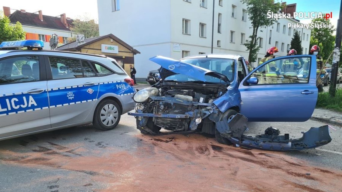 Kolizja na skrzyżowaniu ul Maczka z ul Armii Krajowej