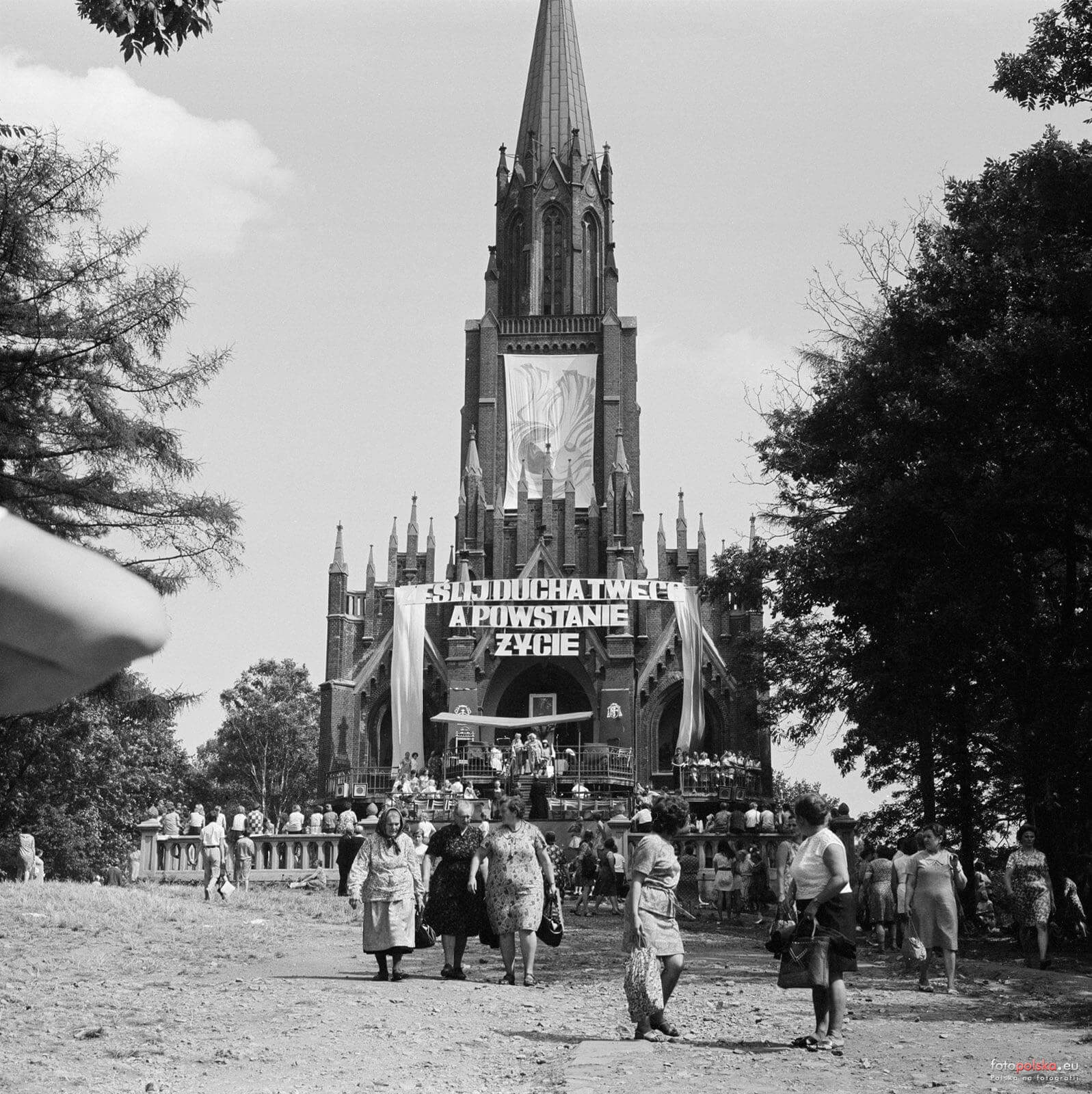 Kosciol Zmartwychwstania Panskiego 1709651 Fotopolska Eu