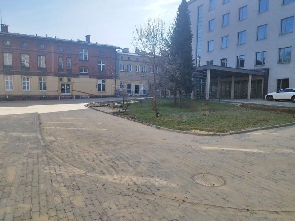 Nowy dziedziniec szpital w Piekarach
