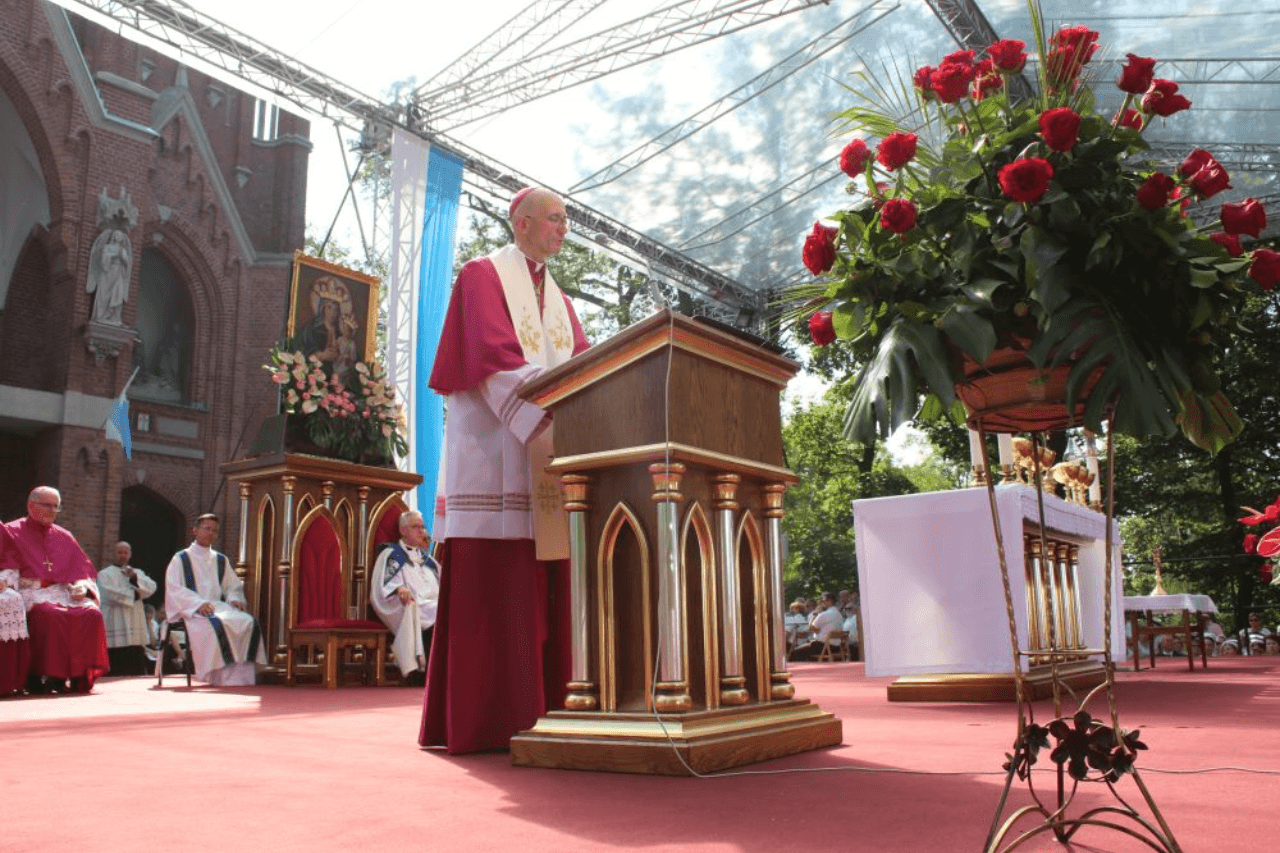 Pielgrzymka Stanowa Kobiet i Dziewcząt do Piekar Śląskich