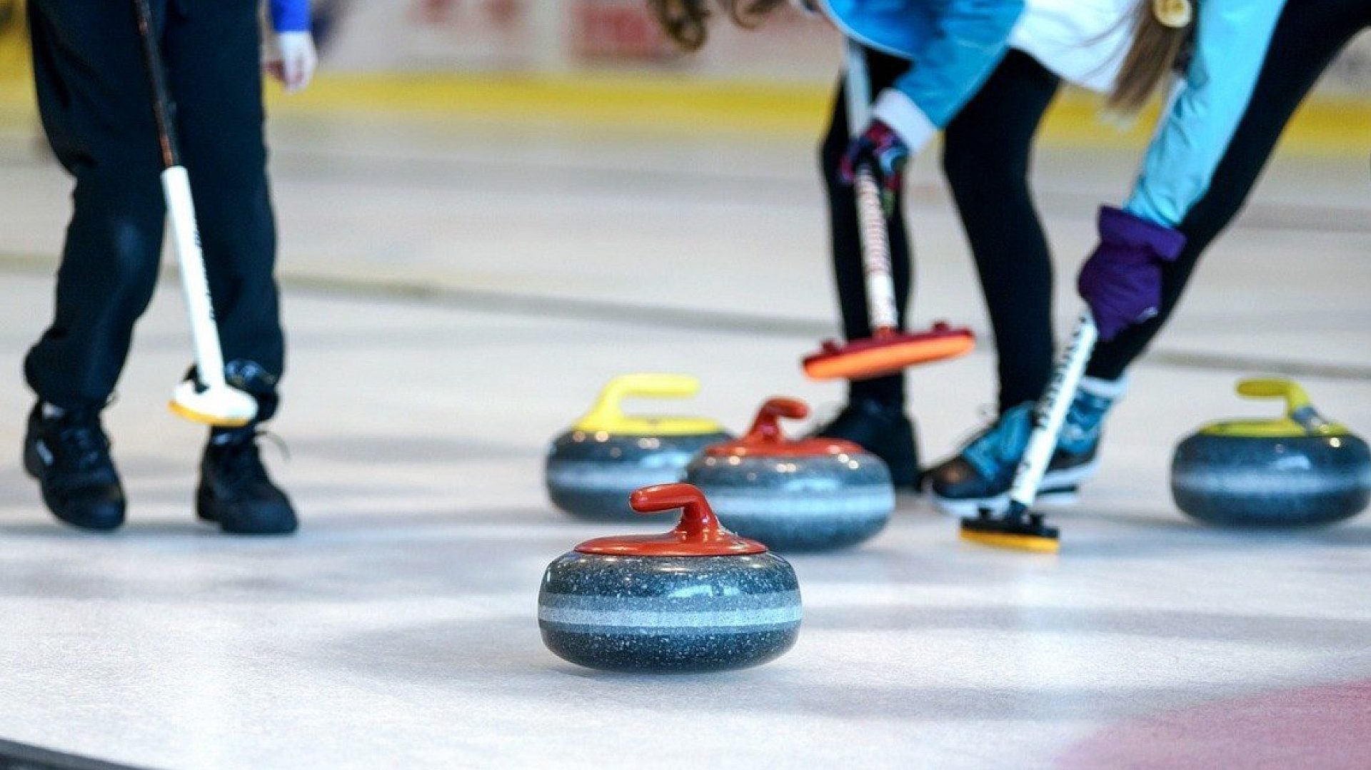 M curling competition 3233959 1280 M curling competition 3233959 1280