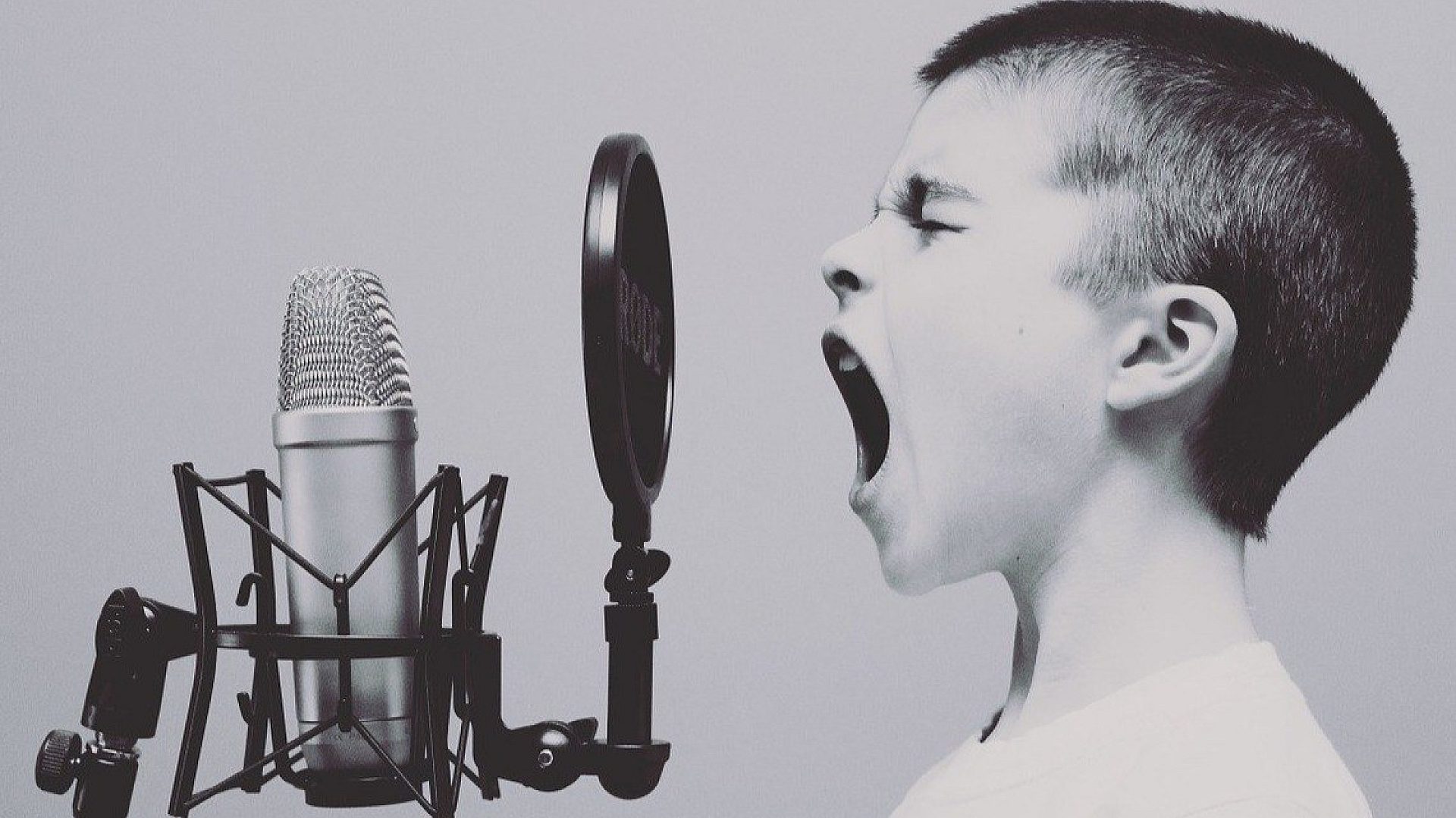 M microphone 1209816 1280 M microphone 1209816 1280