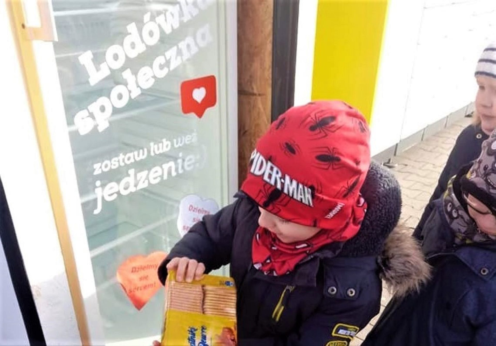 Lodowka spoleczna Lodowka spoleczna