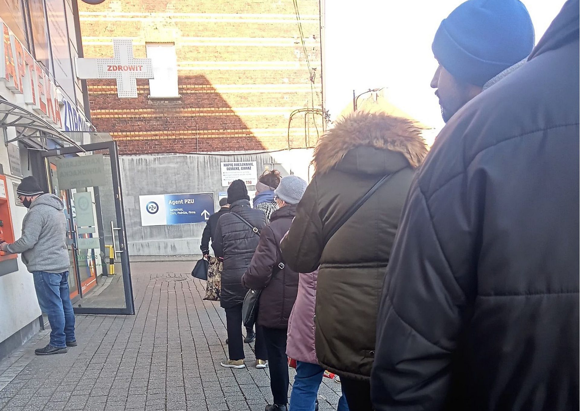 puste-bankomaty-w-Piekarach puste-bankomaty-w-Piekarach