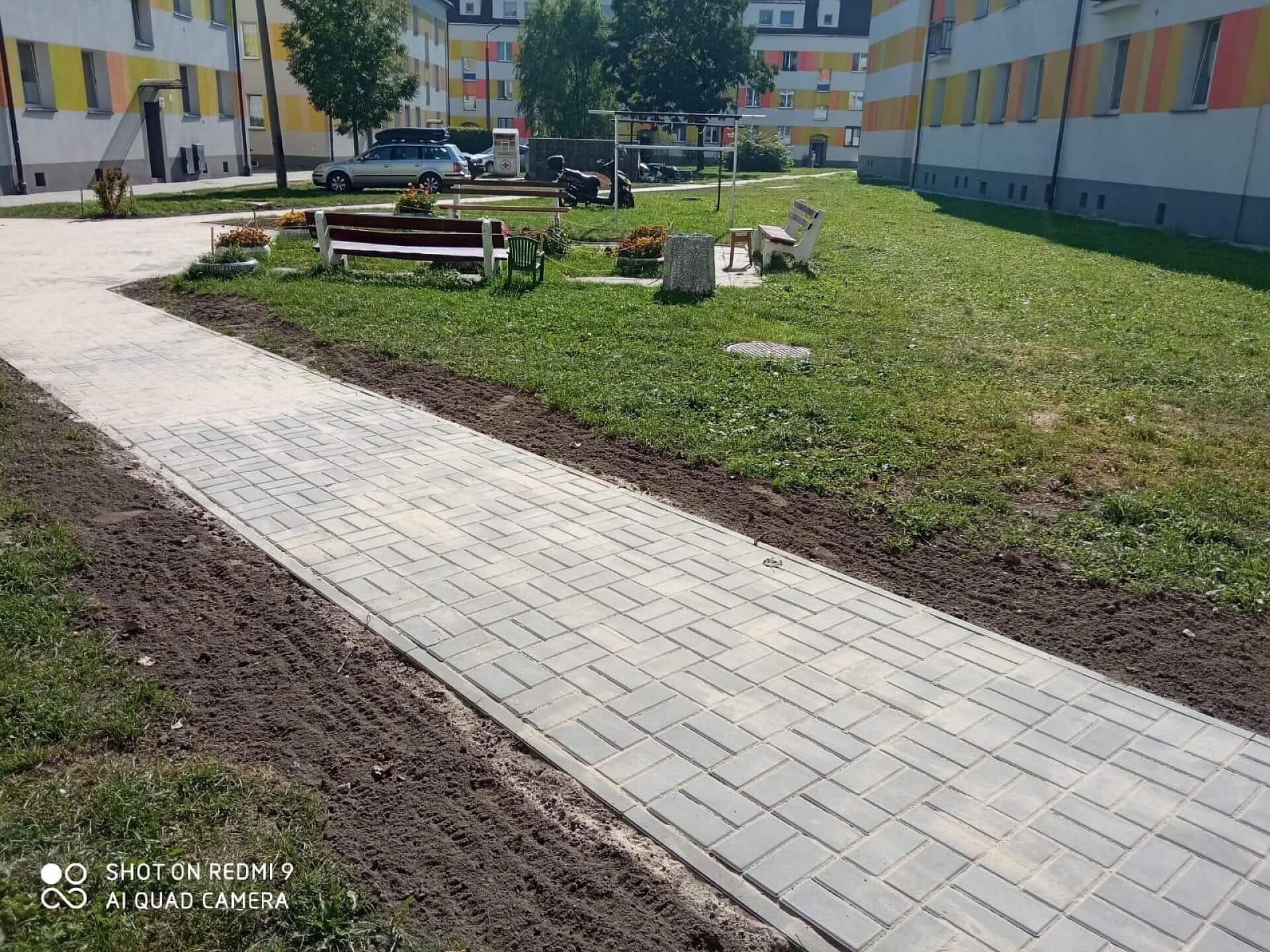 Nowopowstały chodnik na Starym Nowopowstały chodnik na Starym
