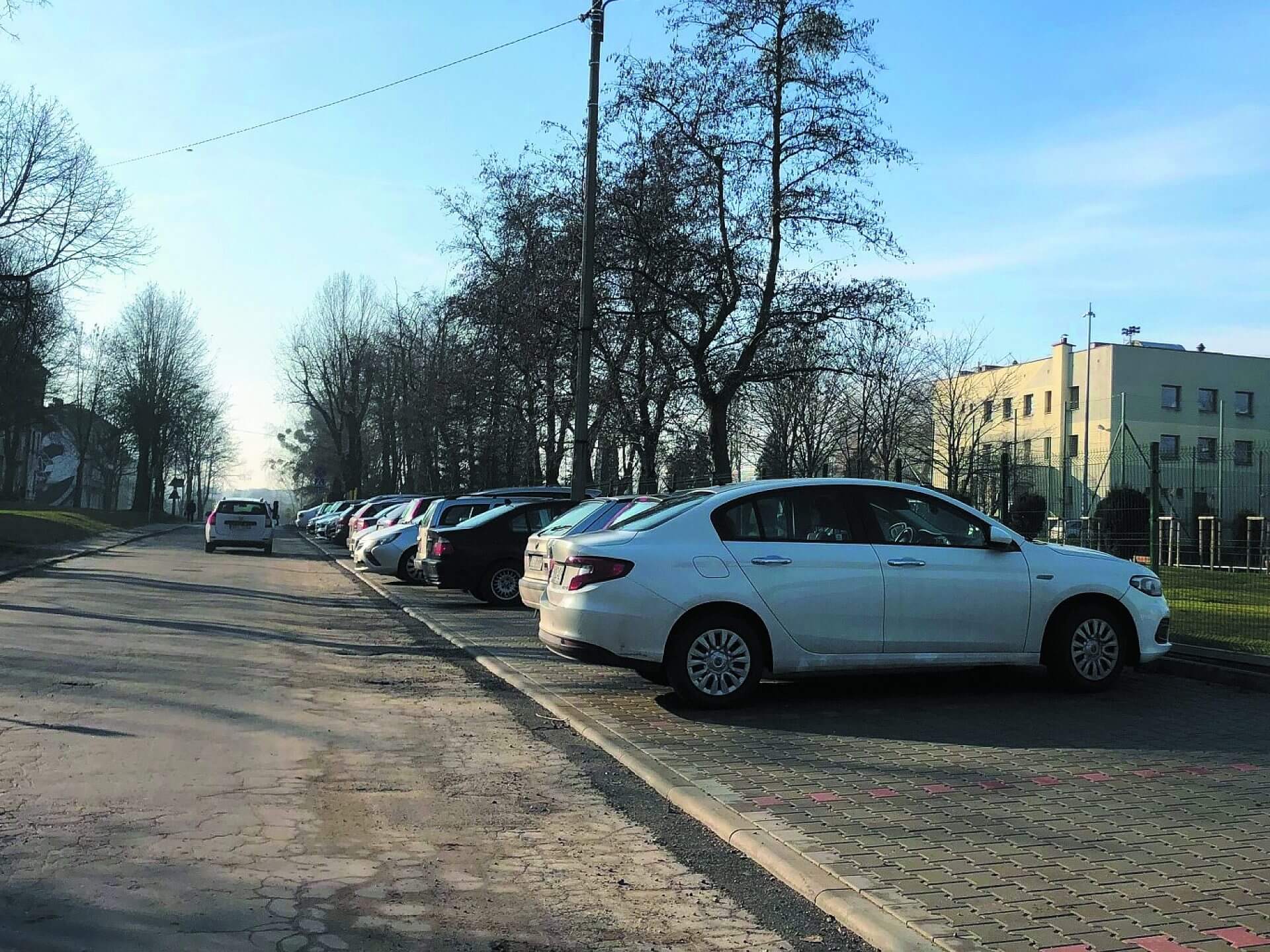 6 miejsca parkingowe wykadrowane 6 miejsca parkingowe wykadrowane