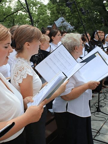 Pielgrzymka Stanowa Kobiet i Dziewcząt do Piekar Śląskich Pielgrzymka Stanowa Kobiet i Dziewcząt do Piekar Śląskich