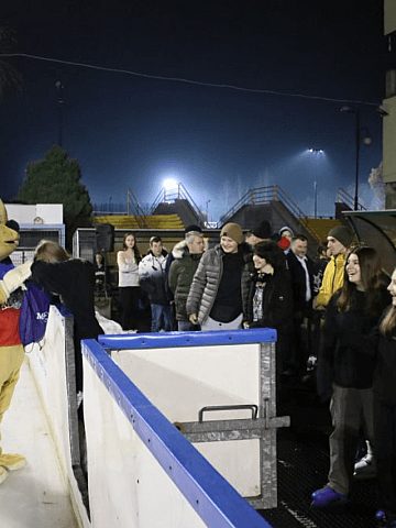 Lodowisko w Piekarach Śląskich Lodowisko w Piekarach Śląskich