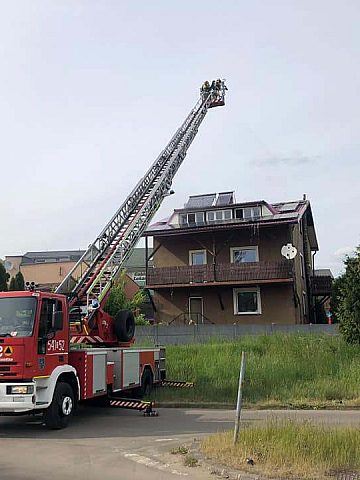 Pożar domu w Piekarach Śląskich 1 Pożar domu w Piekarach Śląskich 1