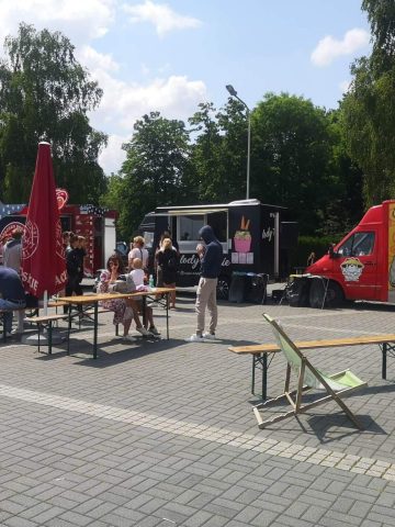 Zlot Food trucków w Piekarach Śląskich Zlot Food trucków w Piekarach Śląskich