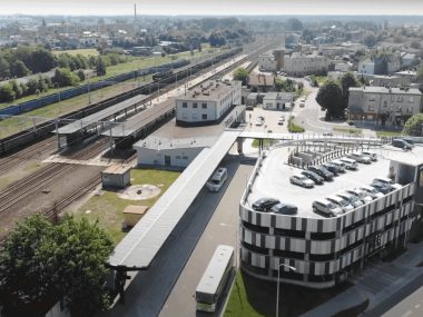 Park & Ride to sposób na tańszą, szybszą i bezpieczniejszą podróż Park & Ride to sposób na tańszą, szybszą i bezpieczniejszą podróż