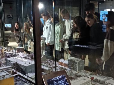 Historia nie musi być nudna dla młodzieży. Przykład? Śląskie Centrum Wolności i Solidarności Historia nie musi być nudna dla młodzieży. Przykład? Śląskie Centrum Wolności i Solidarności