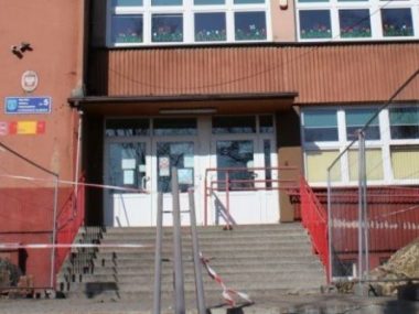 Termomodernizacja Miesjkiej Szkoły Podstawowej nr 5 w Piekarach Śląskich Termomodernizacja Miesjkiej Szkoły Podstawowej nr 5 w Piekarach Śląskich