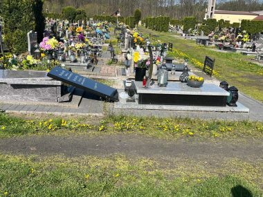 30 nagrobków zdewastowano w nocy na cmentarzu św. Józefa Cmentarz św. Józefa, Piekary Śląskie
