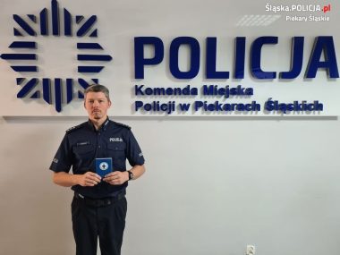 policjant uratował tonącego nastolatka policjant uratował tonącego nastolatka