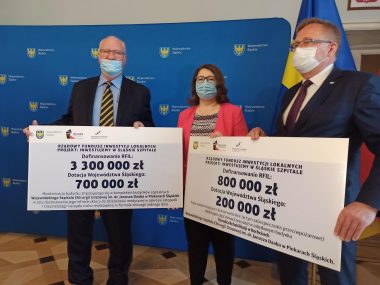 Przekazanie umów na dofinansowania Przekazanie umów na dofinansowania