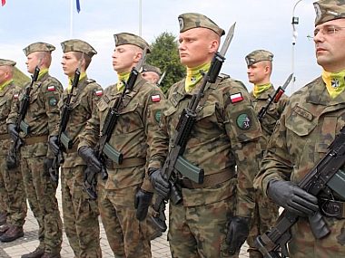 Swieto wojska polskiego w Piekarach Swieto wojska polskiego w Piekarach