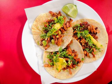 Na Food Truckach często można spotkać taco Na Food Truckach często można spotkać taco