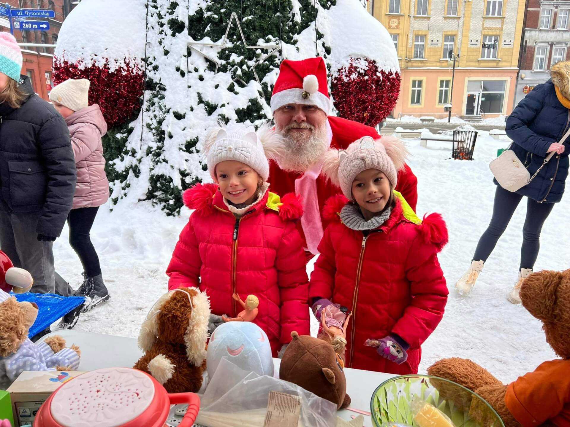 Swiateczny piekarski kiermasz zabawek 3