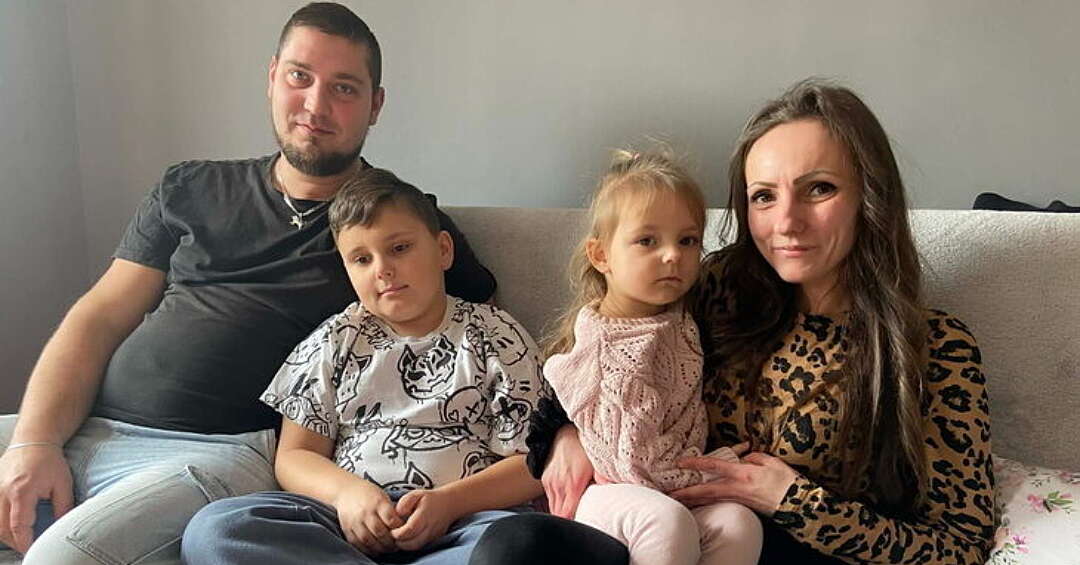 Piekarska rodzina z małymi dziećmi potrzebuje wsparcia. Wypadek zmienił ich codzienne życie