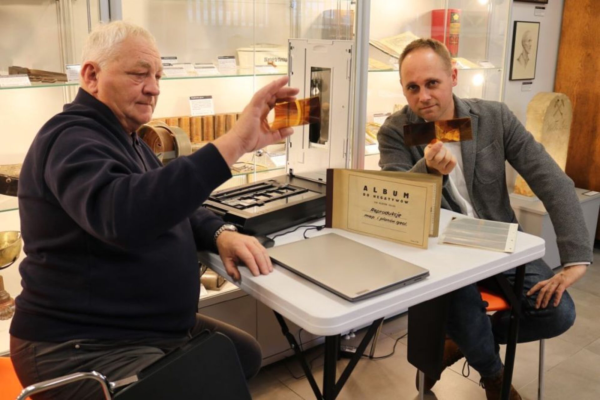 Digitalizacja zdjec Izba Regionalna piekary Digitalizacja zdjec Izba Regionalna piekary