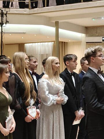 Studniówka 2025 Zespołu Szkół nr 1 w Piekarach Śląskich Studniówka 2025 Zespołu Szkół nr 1 w Piekarach Śląskich