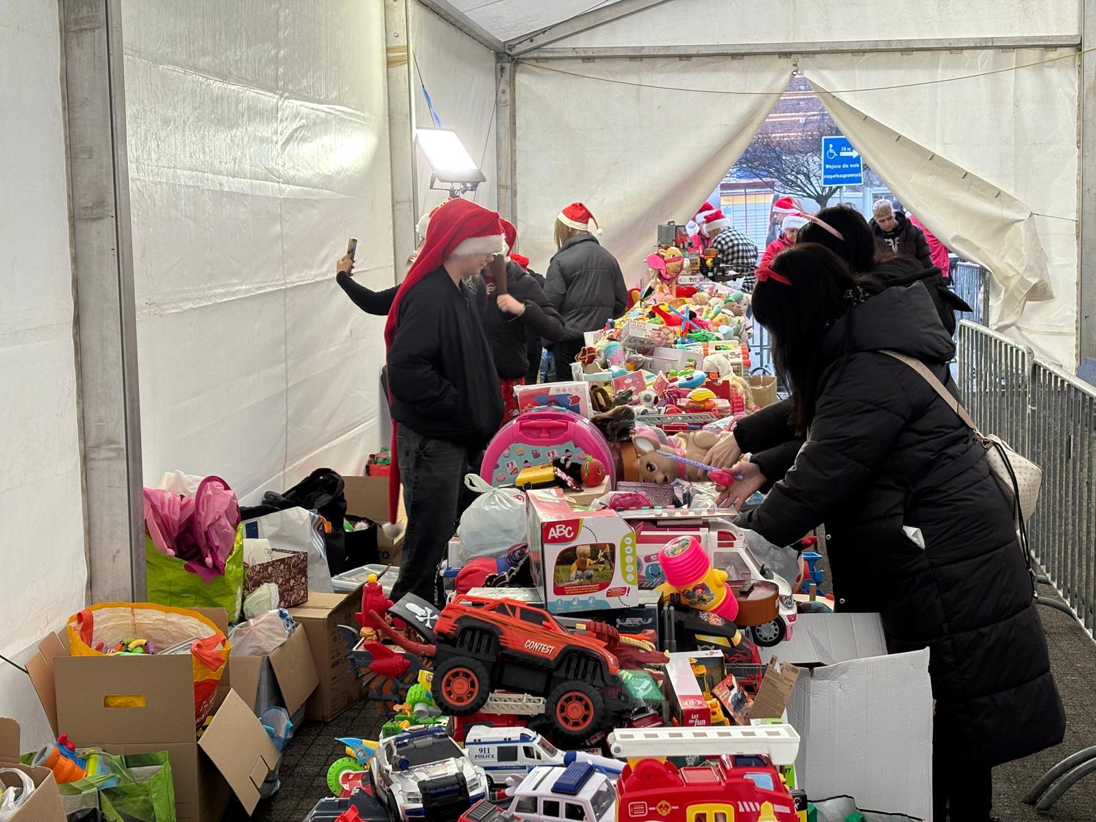 Świąteczny Piekarski Kiermasz Zabawek 2025