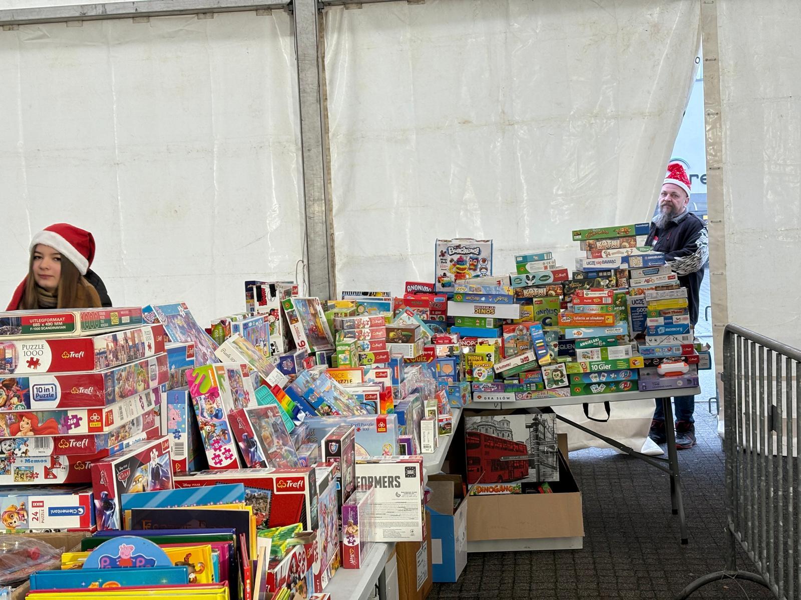 Świąteczny Piekarski Kiermasz Zabawek 2025