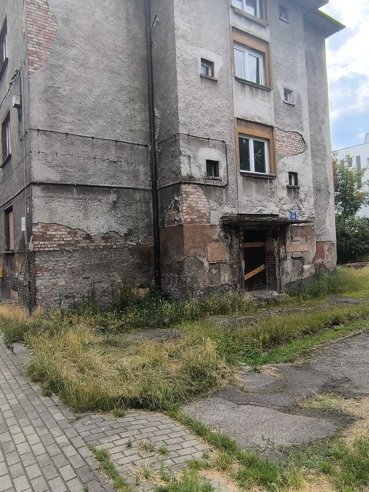Przebudowa i adaptacja mieszkań komunalnych w Piekarach Śląskich
