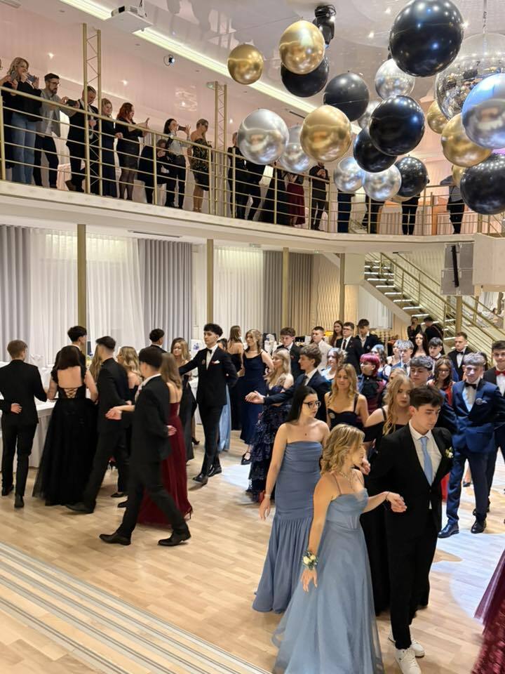 Studniówka w AZS w Piekarach Śląskich 2026